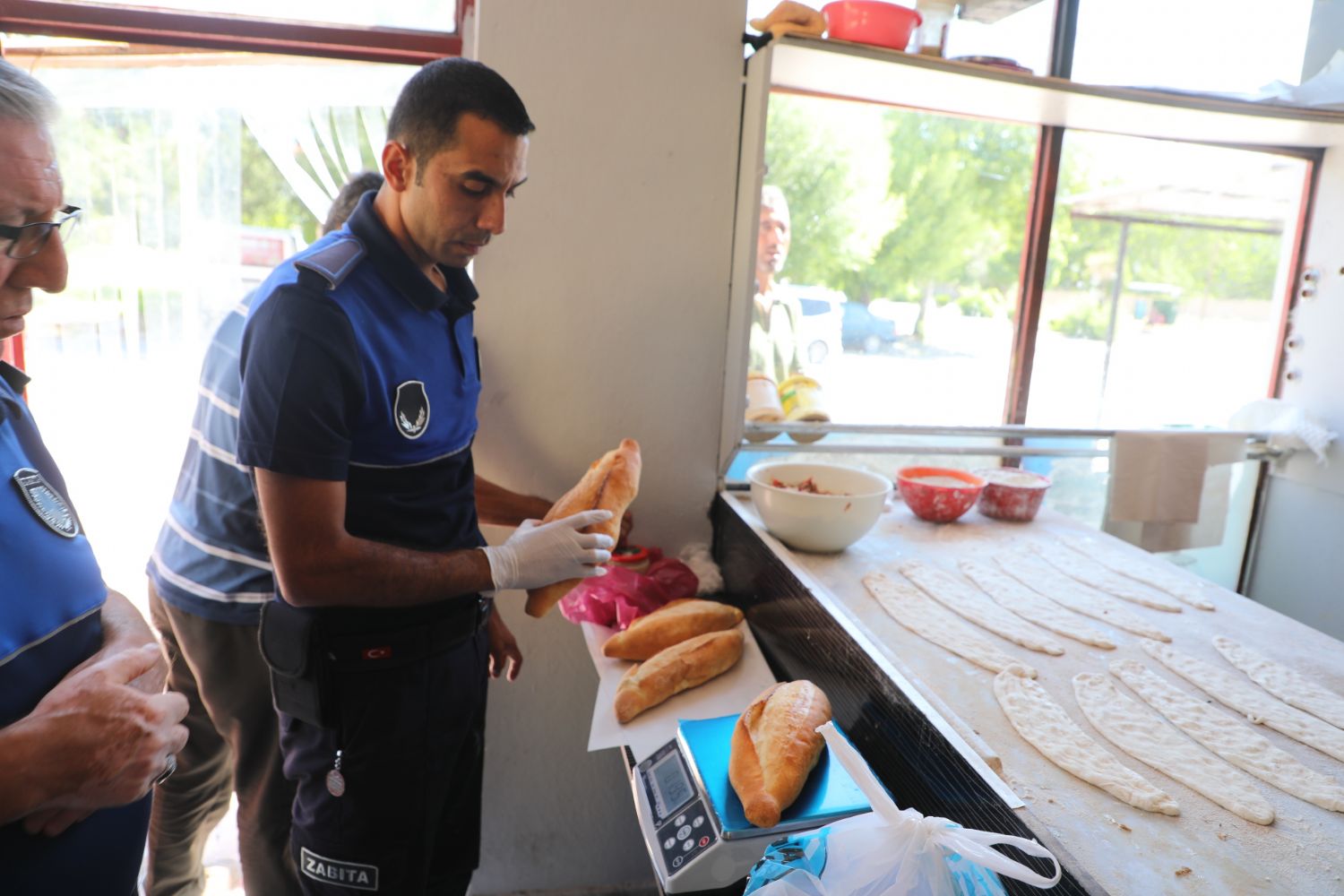 Our Municipal Police Teams Conduct Inspections of Bakeries