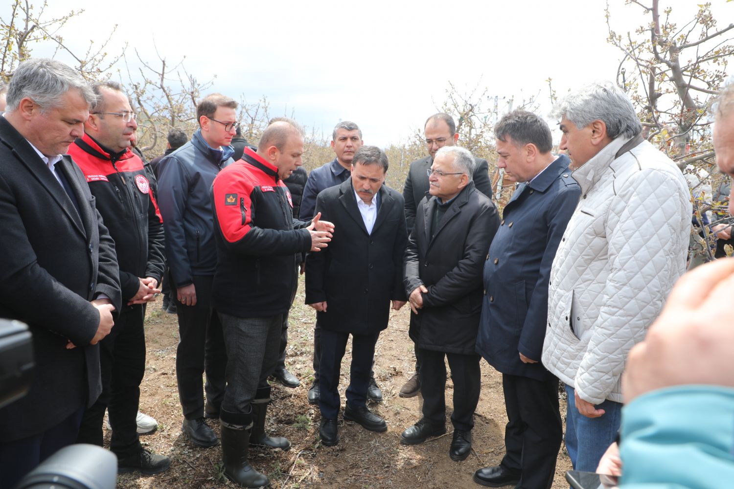 Due to agricultural frost, our Governor Mr. Gökmen Çiçek and our Metropolitan Mayor Memduh Büyükkılıç conducted inspections in our district.