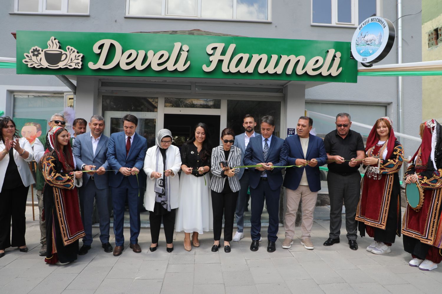 "Develi Hanımeli Cafe," Set to Be a Popular Spot for Women, Has Opened.