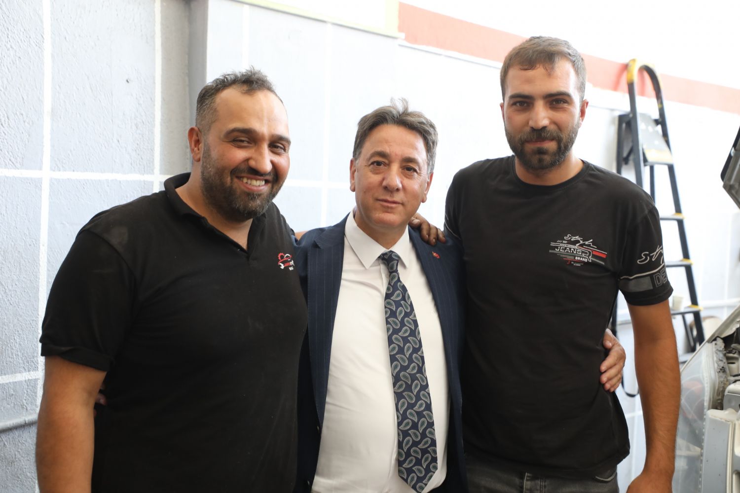 Our Mayor Adem Şengül visited our industrial tradesmen and distributed Ashure (a traditional Turkish dessert) after Friday prayers.