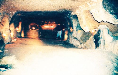 Çomaklı Yeraltı Mağaraları